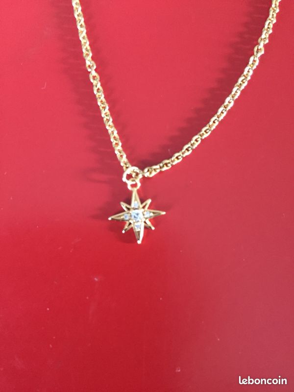 Collier ras du cou Agatha étoile plaqué or Montres Bijoux