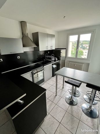 Appartement meublé 56m2 cave + garage à Unieux