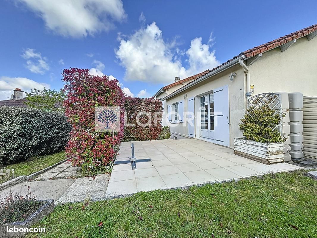 Maison 6 pièces 88 m² - Parthenay 79200 (image 2)