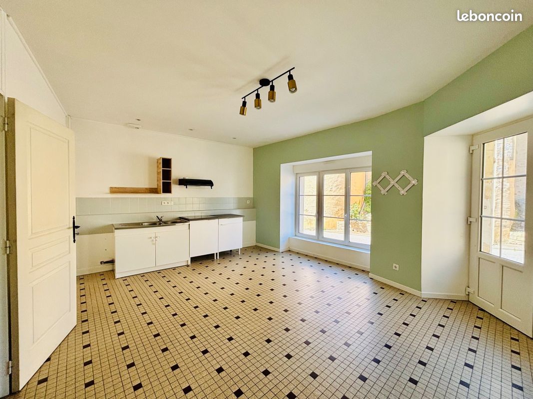 Maison 4 pièces 66 m² · à Daon · 66 m² · 490 €