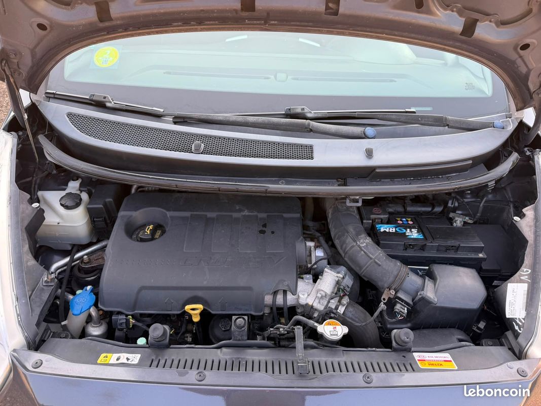 KIA VENGA 1.6 CRDi 115 ch ISG Premium GARANTIE 6 MOIS (image 4)