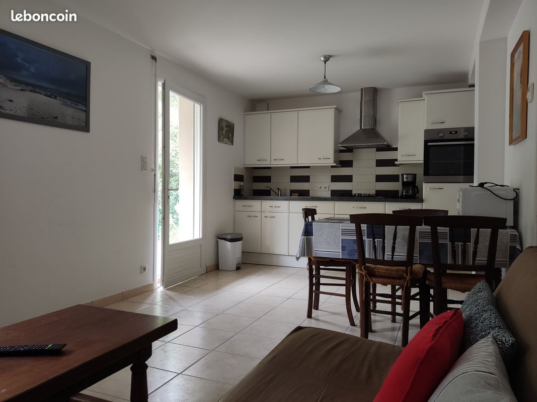 Appartement au calme dans un bois - 800m de la plage (image 6)