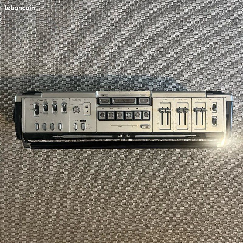 Sharp GF 9191 Ghetto Blaster Boombox vintage - Photo, audio & vidéo