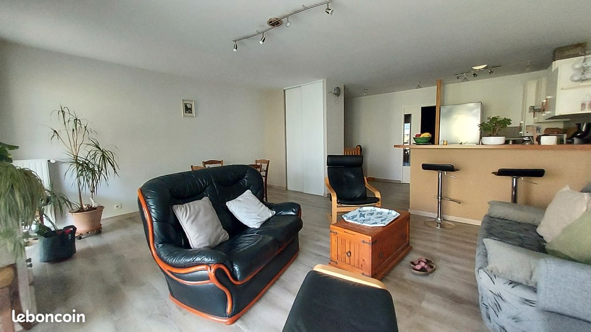 Appartement 4 pièces 79 m² · à Saint-Jacques-de-la-Lande · 79 m² · 223 000 €