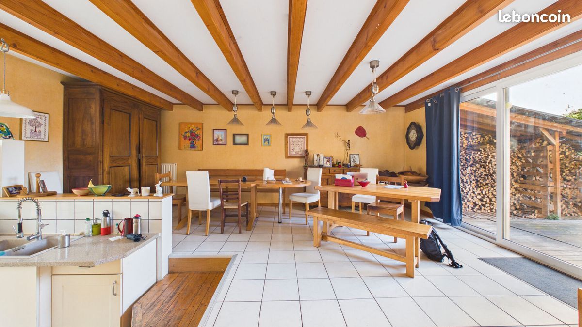 Maison 11 pièces 260 m² · à Ancy-Dornot · 260 m² · 325 000 €