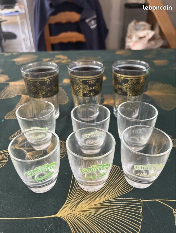 Ensemble de 6 ramequins en verre années 70