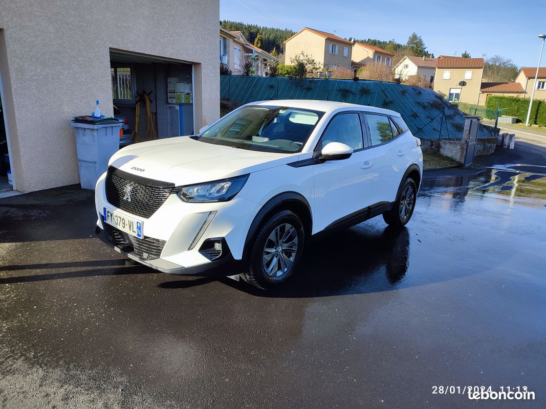 Peugeot 2008 ACTIVE PACK / 130 ch / 2020/42000 kms - Voitures