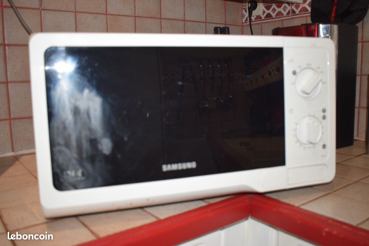 Micro-ondes (image 1)