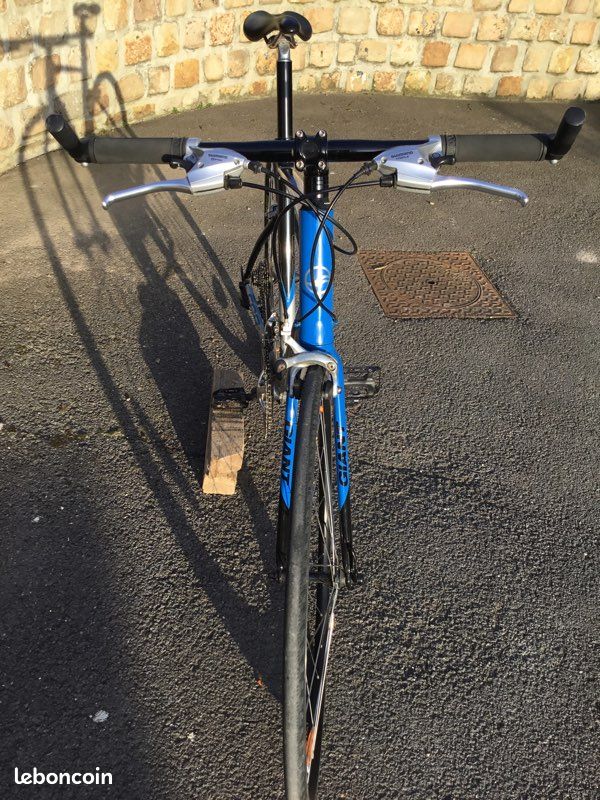Vélo de route GIANT (image 6)