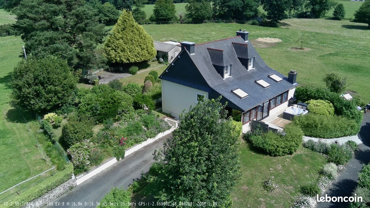 Maison 6 pièces 140 m² · à Saint-Brandan · 140 m² · 285 000 €