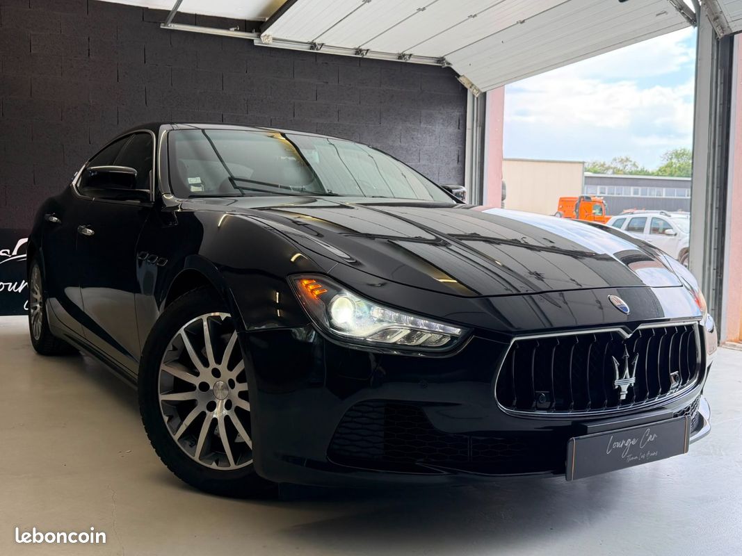 Maserati ghibli 3.0 v6 275 d a / entretien complet / set roue hiver / garantie 6 mois (image 1)