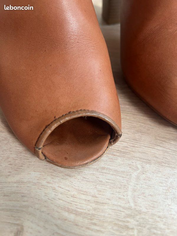 Chaussures en cuir marron à talons (image 10)