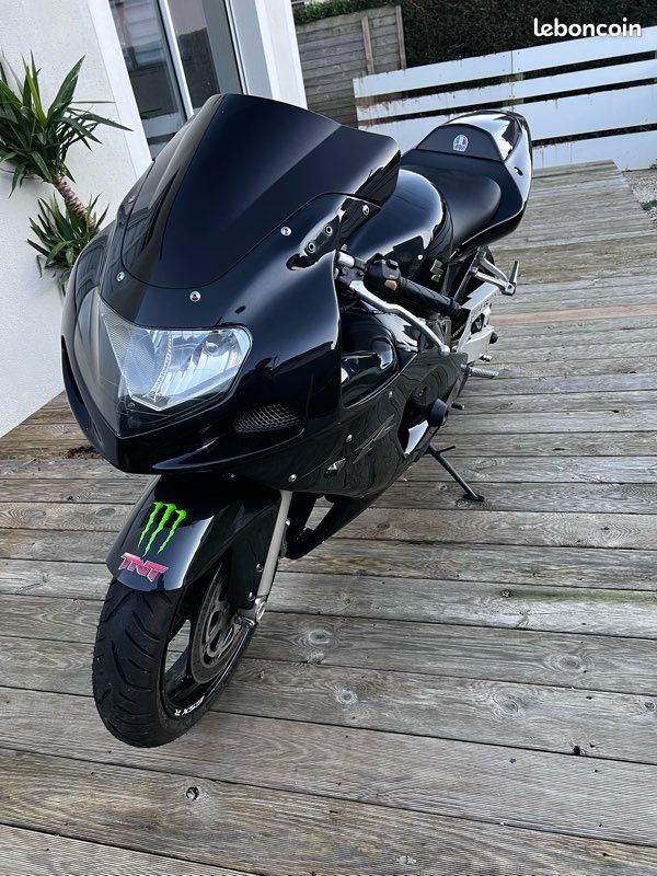 600 Gsxr (image 1)