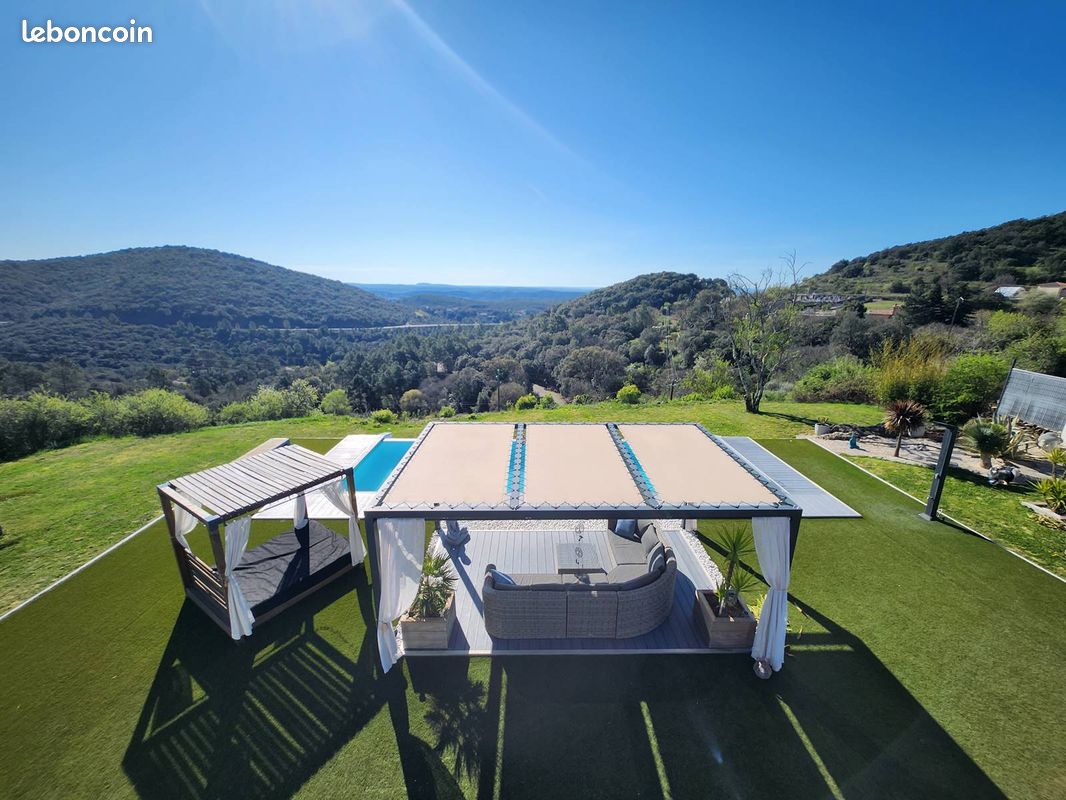 Maison 4 pièces 146 m² · à Laval-Pradel · 146 m² · 550 000 €