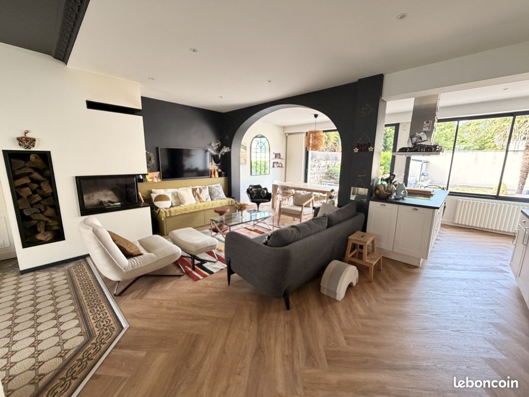 Maison 6 pièces 158 m² · à Laval · 158 m² · 553 850 €