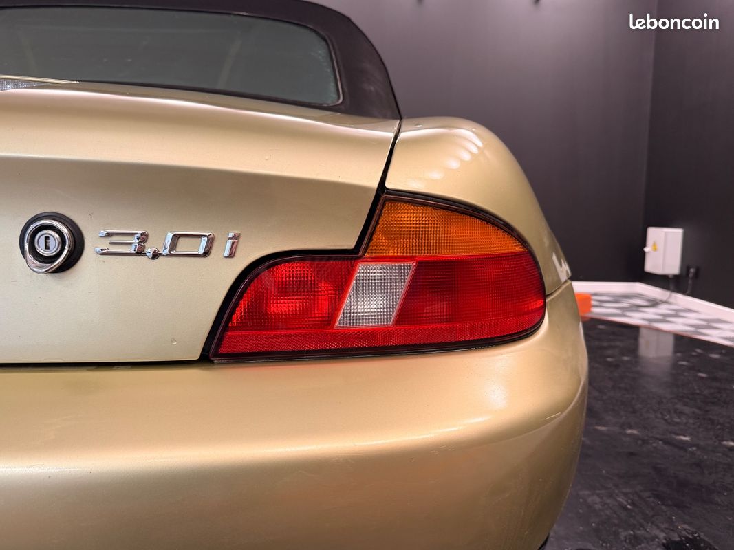BMW Z3 ROADSTER 3.0I 231CH - 6 CYLINDRES - YOUNGTIMER - BMW INDIVIDUAl (image 14)