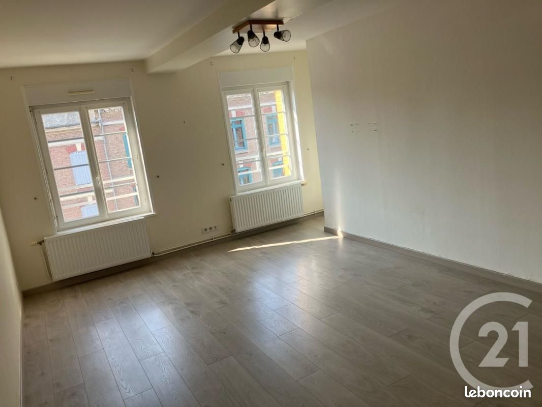 Appartement 3 pièces 71 m² · à Abbeville · 71 m² · 700 €