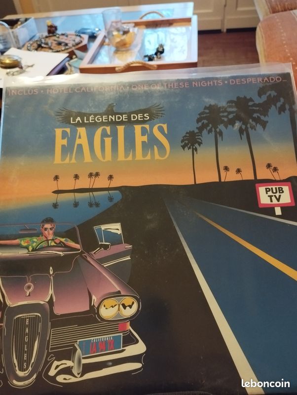 33t vinyle La légende des EAGLES, inclus HÔTEL CALIFORNIA,1988. TBE (image 1)