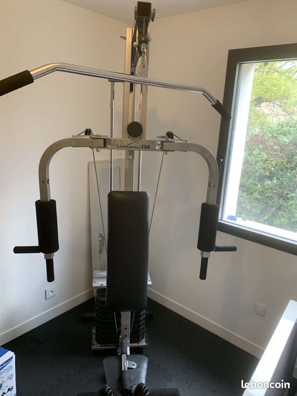 Machine de musculation + matériels (image 1)
