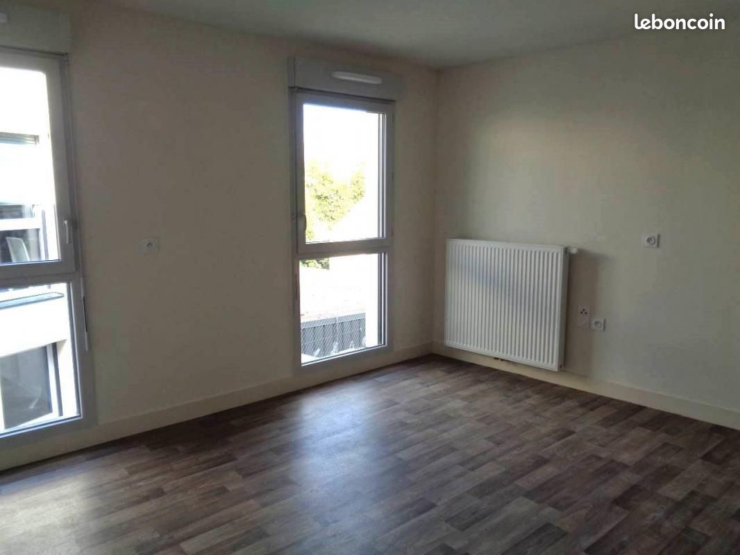 Studio 1 pièce 27 m² - Brive-la-Gaillarde 19100 (image principale 4)