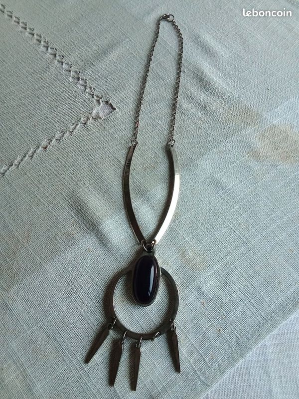 JOLI PENDENTIF ANCIEN des Années 50 NACRE & ARGENT sanglier COLLIER COLLECTION