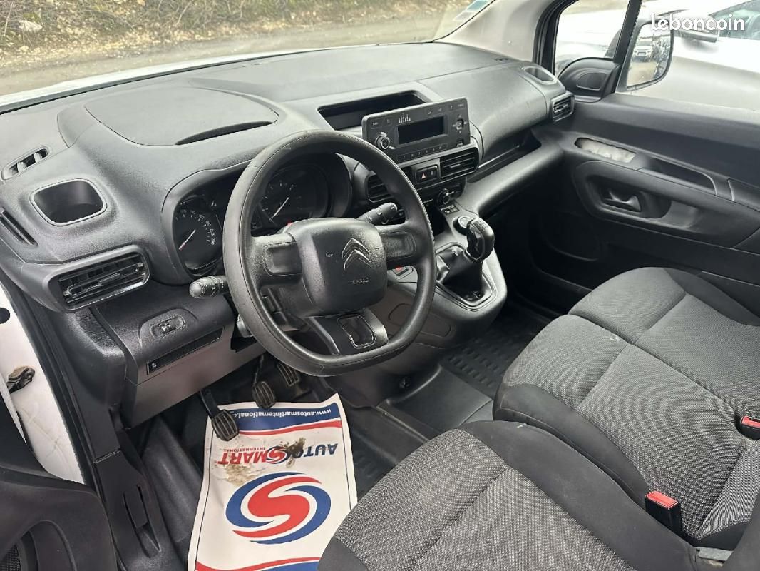 Citroën Berlingo Taille M BlueHDi 100 SetS BVM Live (image 8)