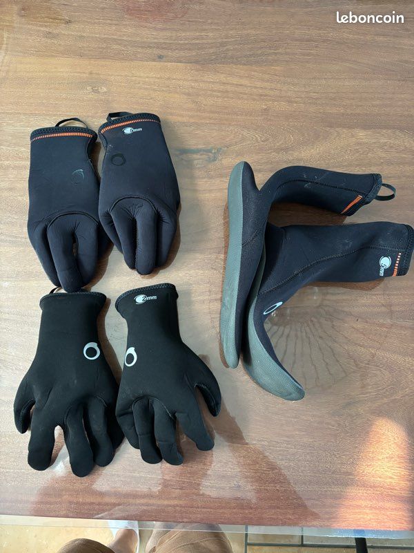 Chaussons et gants chasse sous marine (image 1)