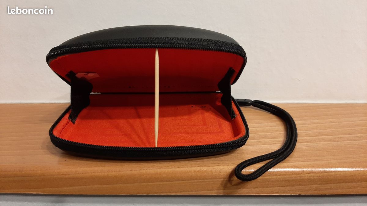 Coque etui rigide (image 4)
