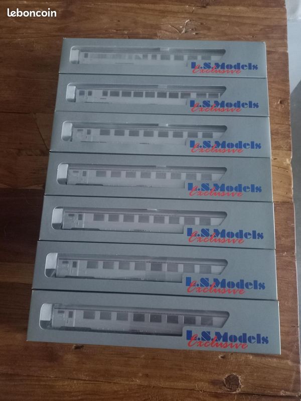 7 voitures inox Mistral 69 HO SNCF de LS Models strictement neuves (image 1)