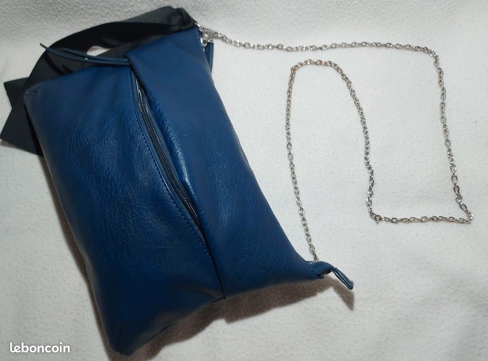 Parfois Sac à Main Pochette Polyuréthane Grainé Couleur Bleu Roy Bandoulière Chainette Haut 21 cm (image 5)
