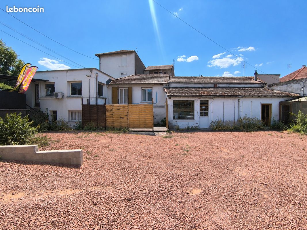 Immeuble 1 pièce 43 m² · à Roanne · 43 m² · 250 000 €