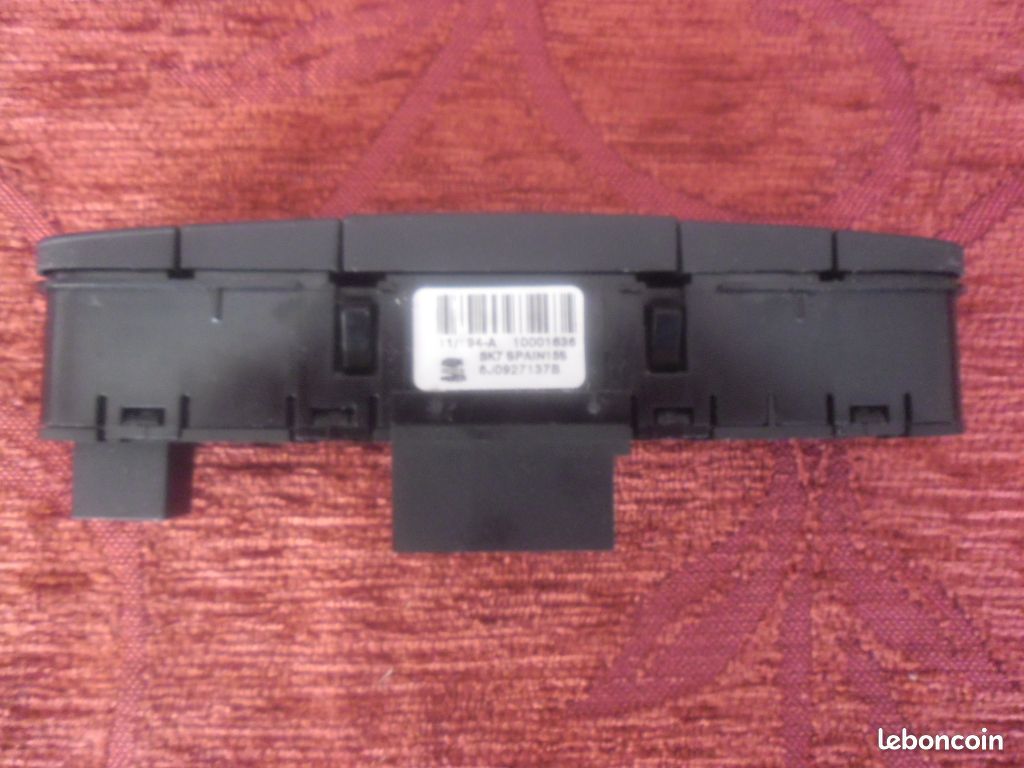Bouton De Warning SEAT IBIZA IV Phase 2 - 1.2 TSI 105ch - Pièce D'occasion - Réf 6J0953235