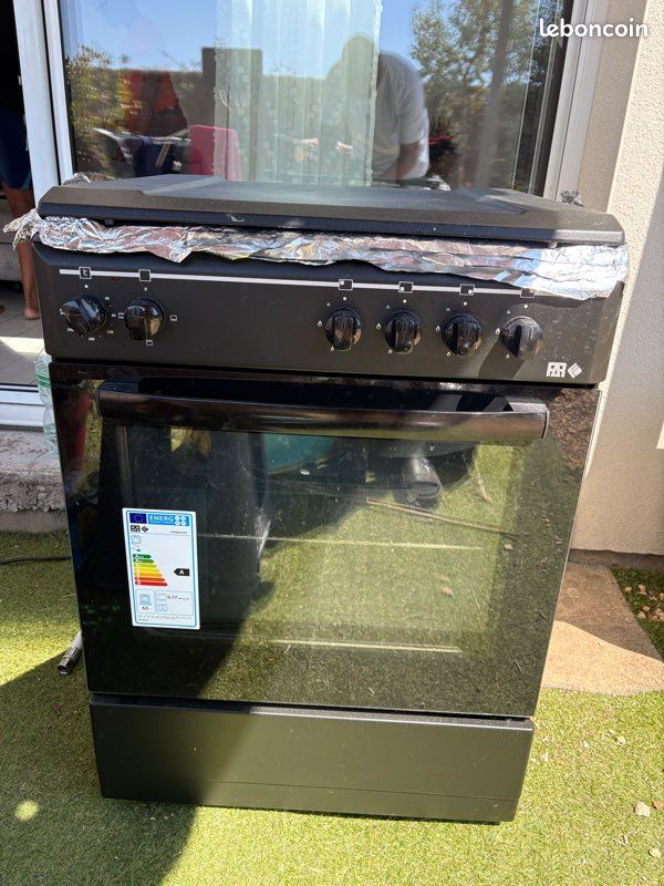 Cuisinière FAR 4 feux + four – Très bon état (image 1)