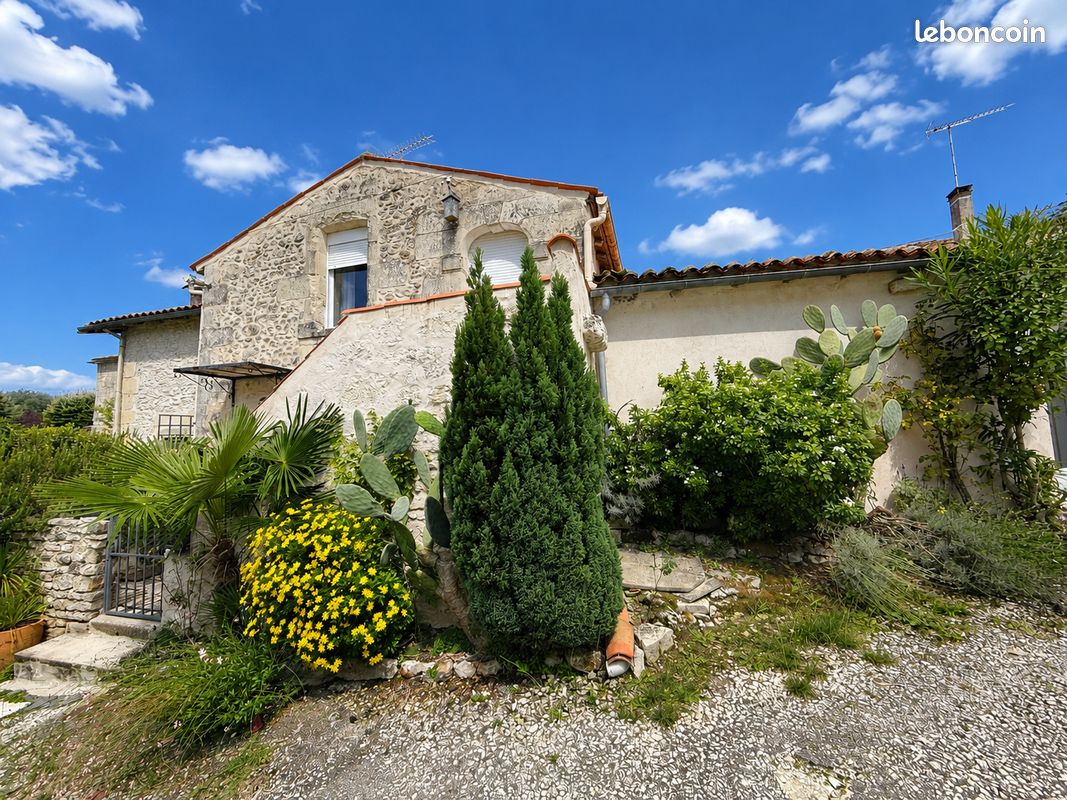 Maison 4 pièces 88 m² · à La Chapelle-des-Pots · 88 m² · 171 200 €