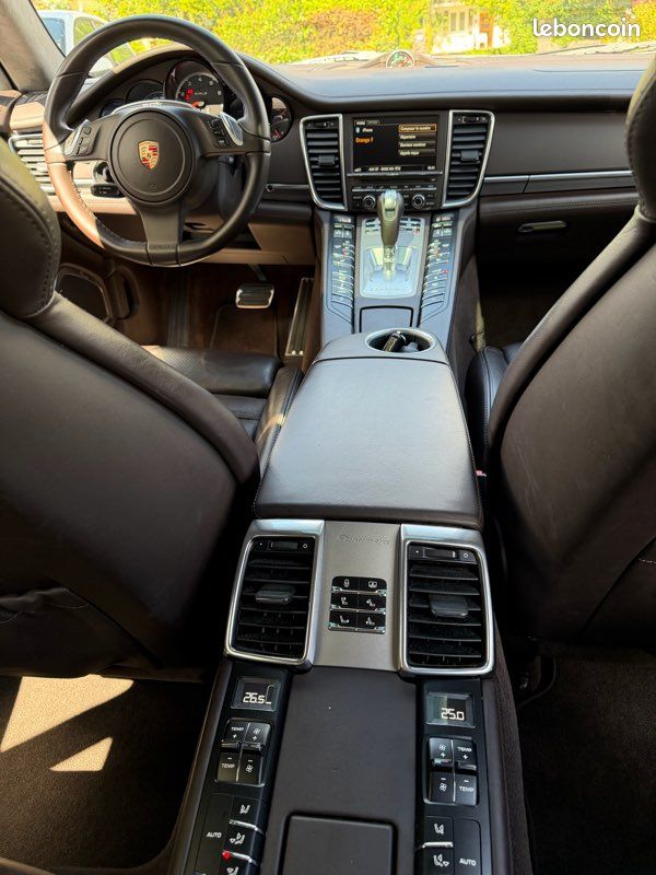 Porsche panamera turbo s 4.8 v8 550 pdk7 / pack sport design / chrono plus / frein céramique / full options / suivi porsche / burmester (image 10)