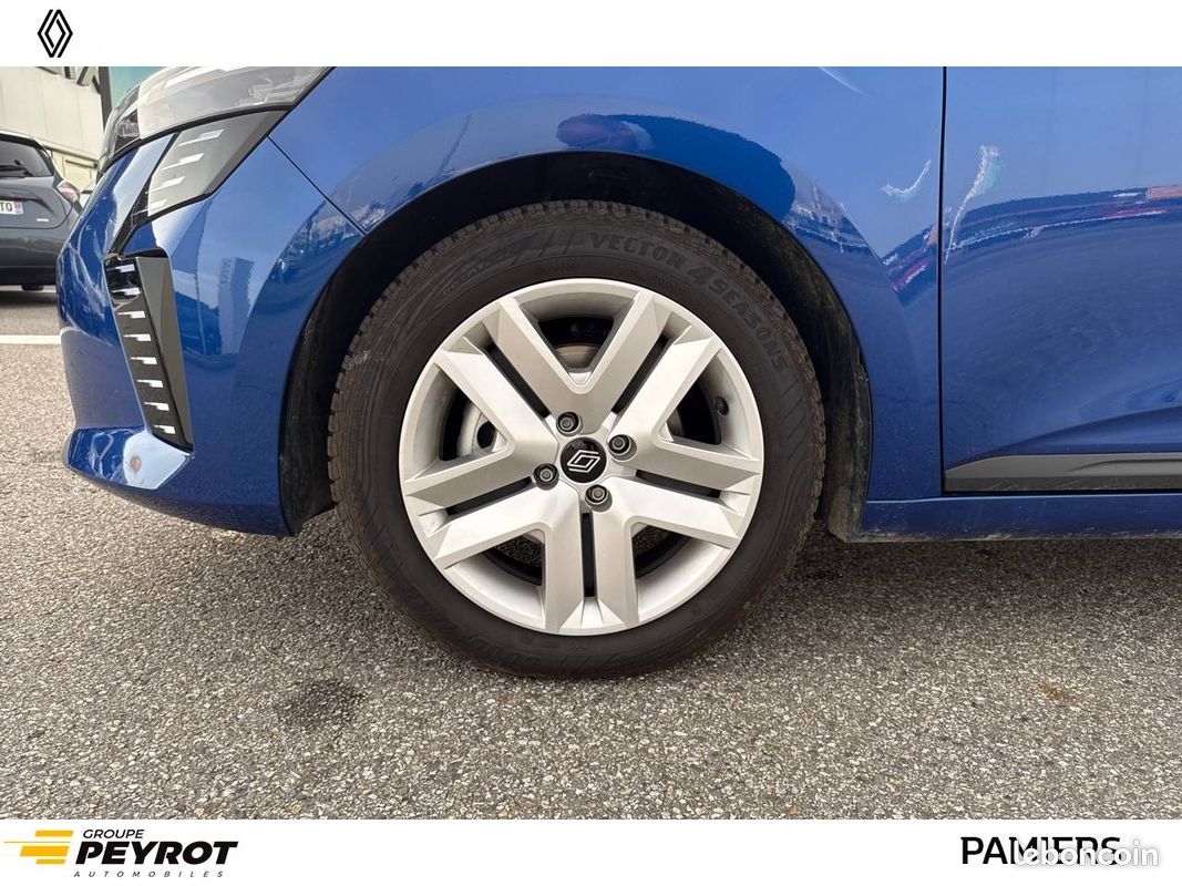 RENAULT Clio E-Tech full hybrid 145 Evolution (image 15)