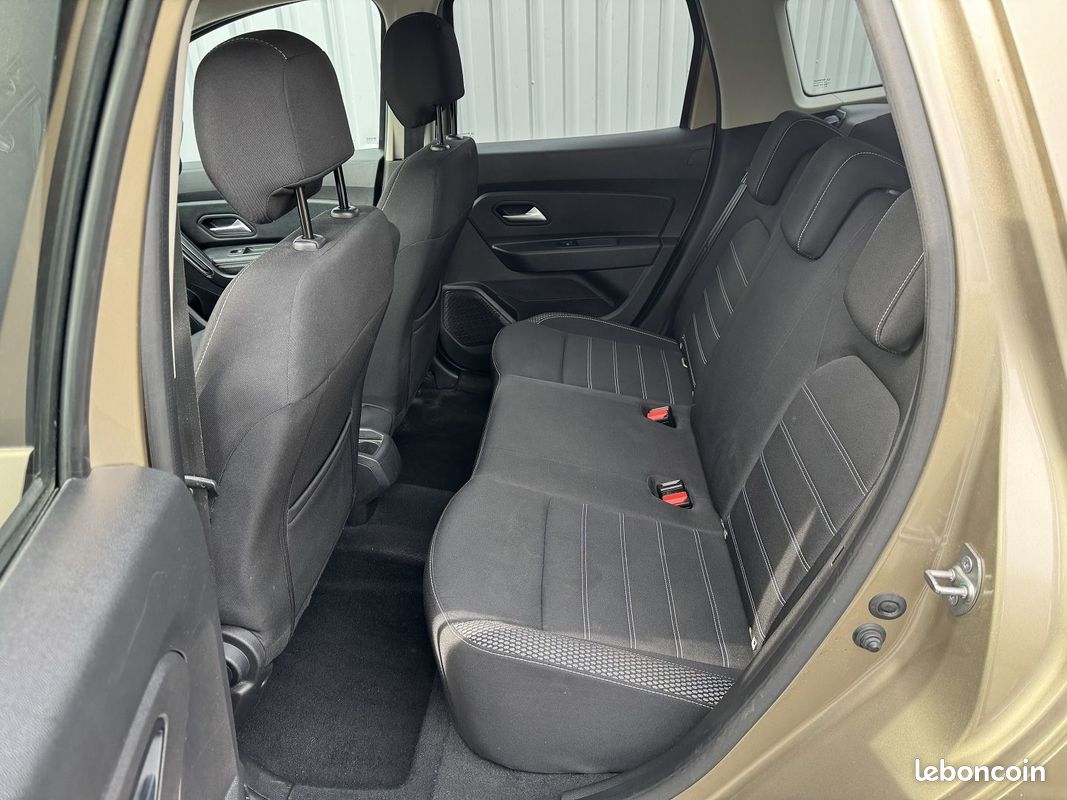 Dacia DUSTER 1.5 BLUE DCI 115CH 15 ANS 4X2 - 20 (image 8)