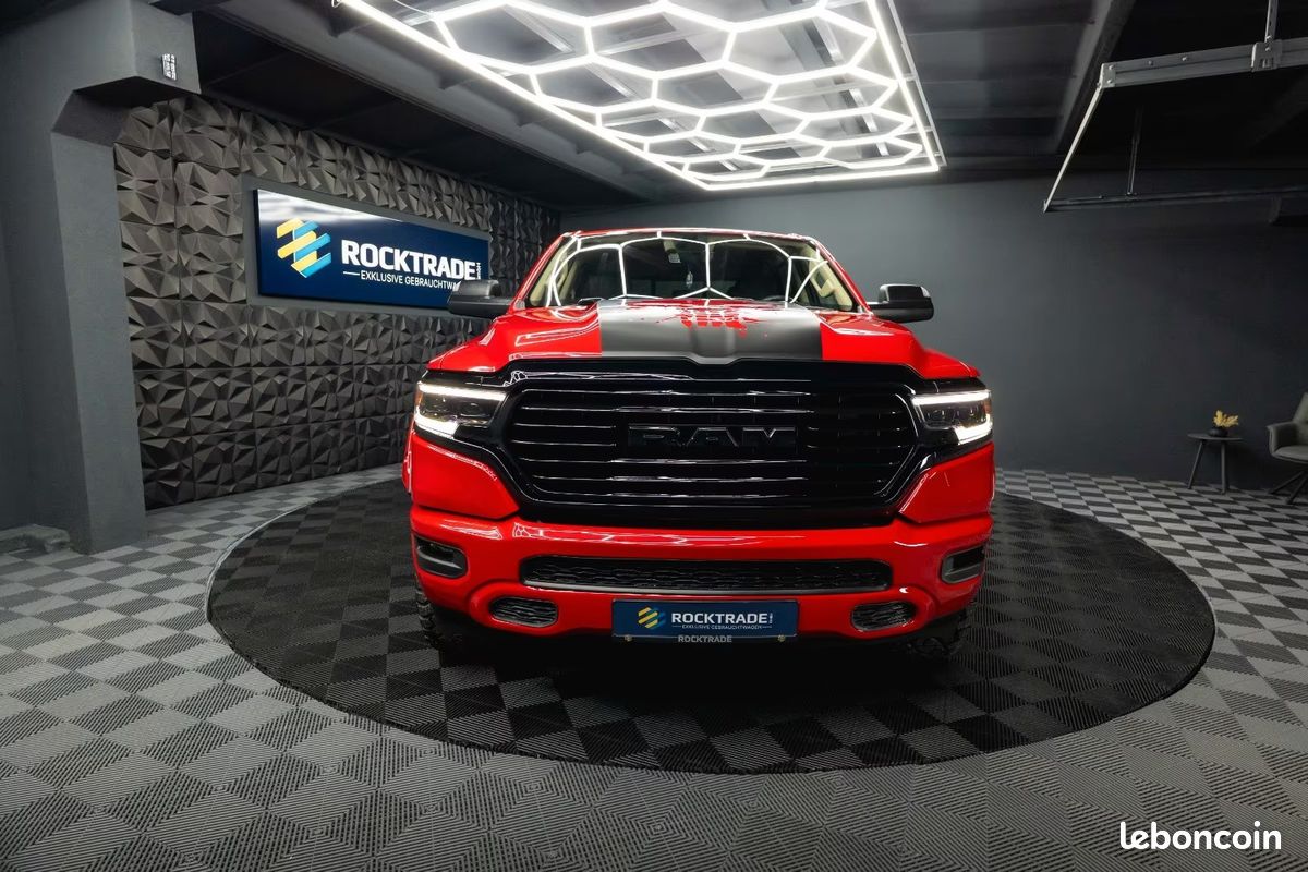 Dodge RAM 1500 Red Devil Long Bed 5.7 V8 HEMI 401 ch 4x4 – Night Pack – Offroad (image 22)