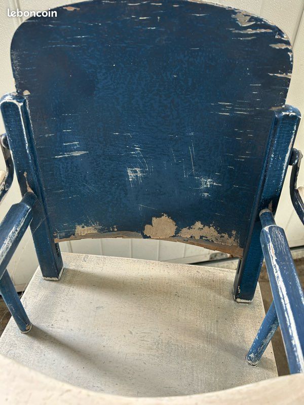 Chaise haute vintage en bois (image 2)