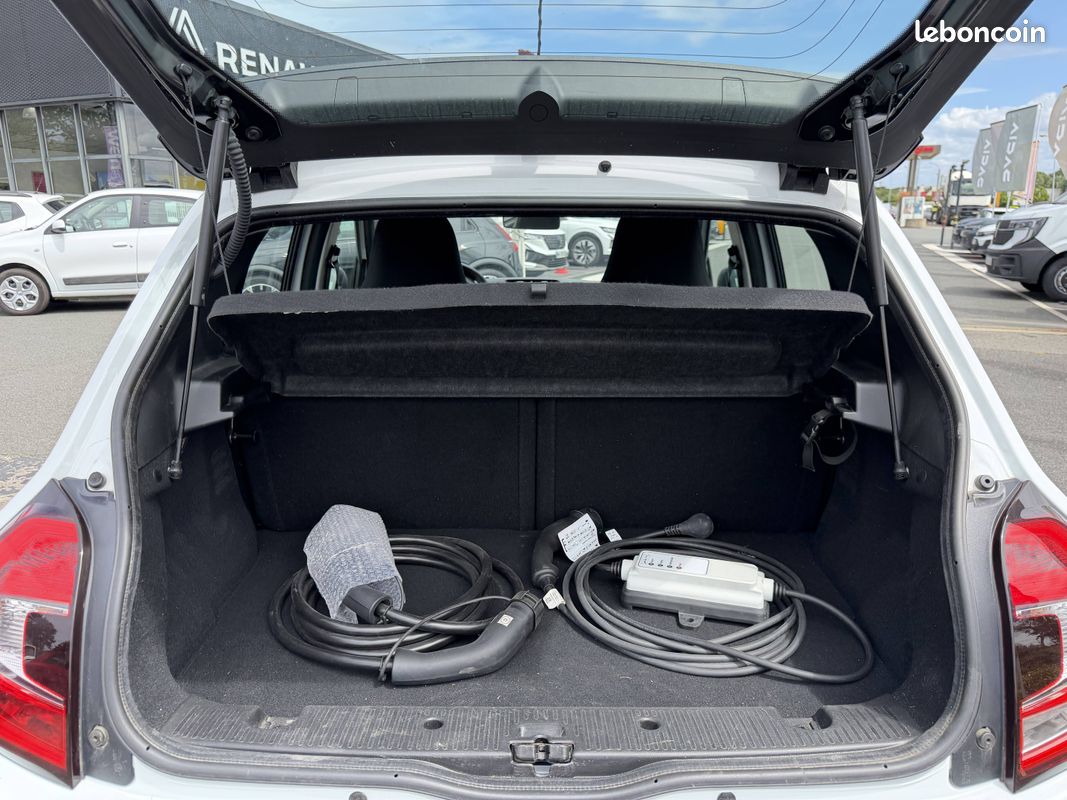 RENAULT Twingo III E-Tech Equilibre (image 9)