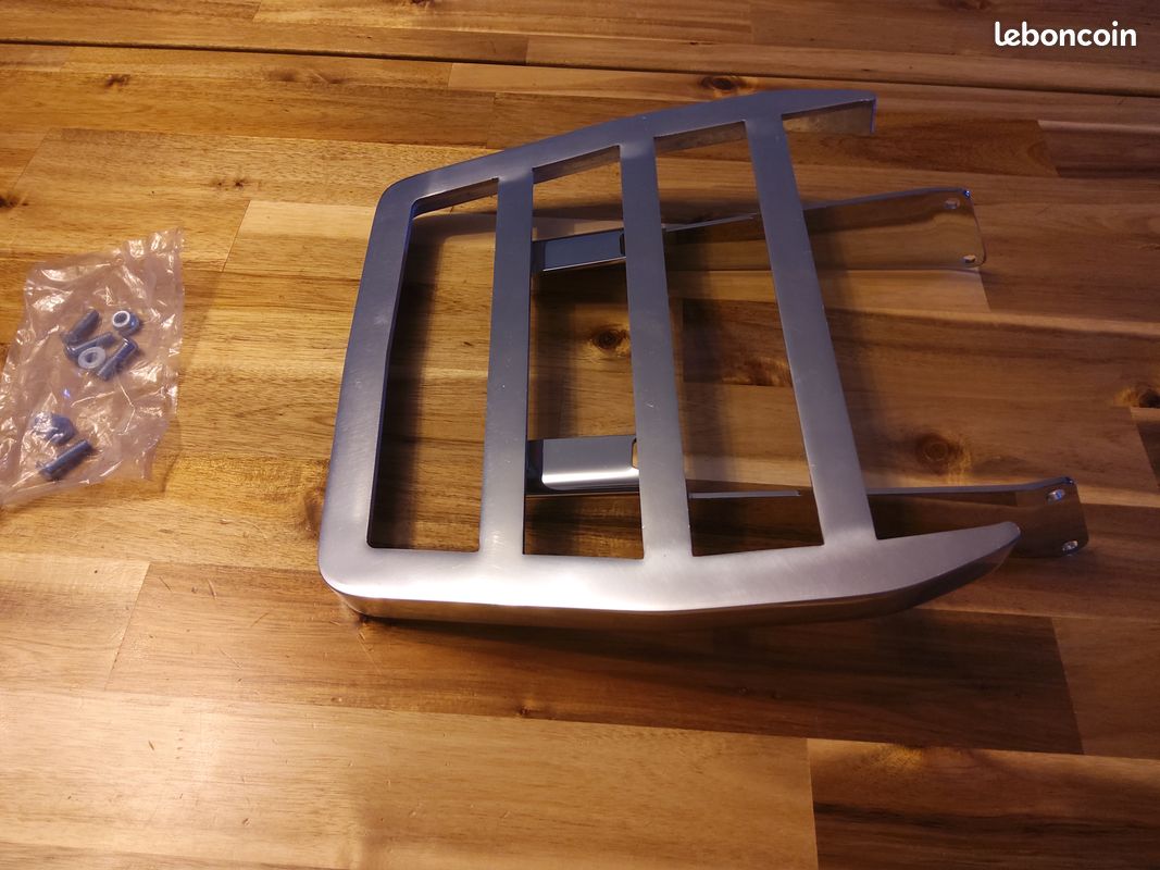 Porte paquet alu pour moto custom (image 1)