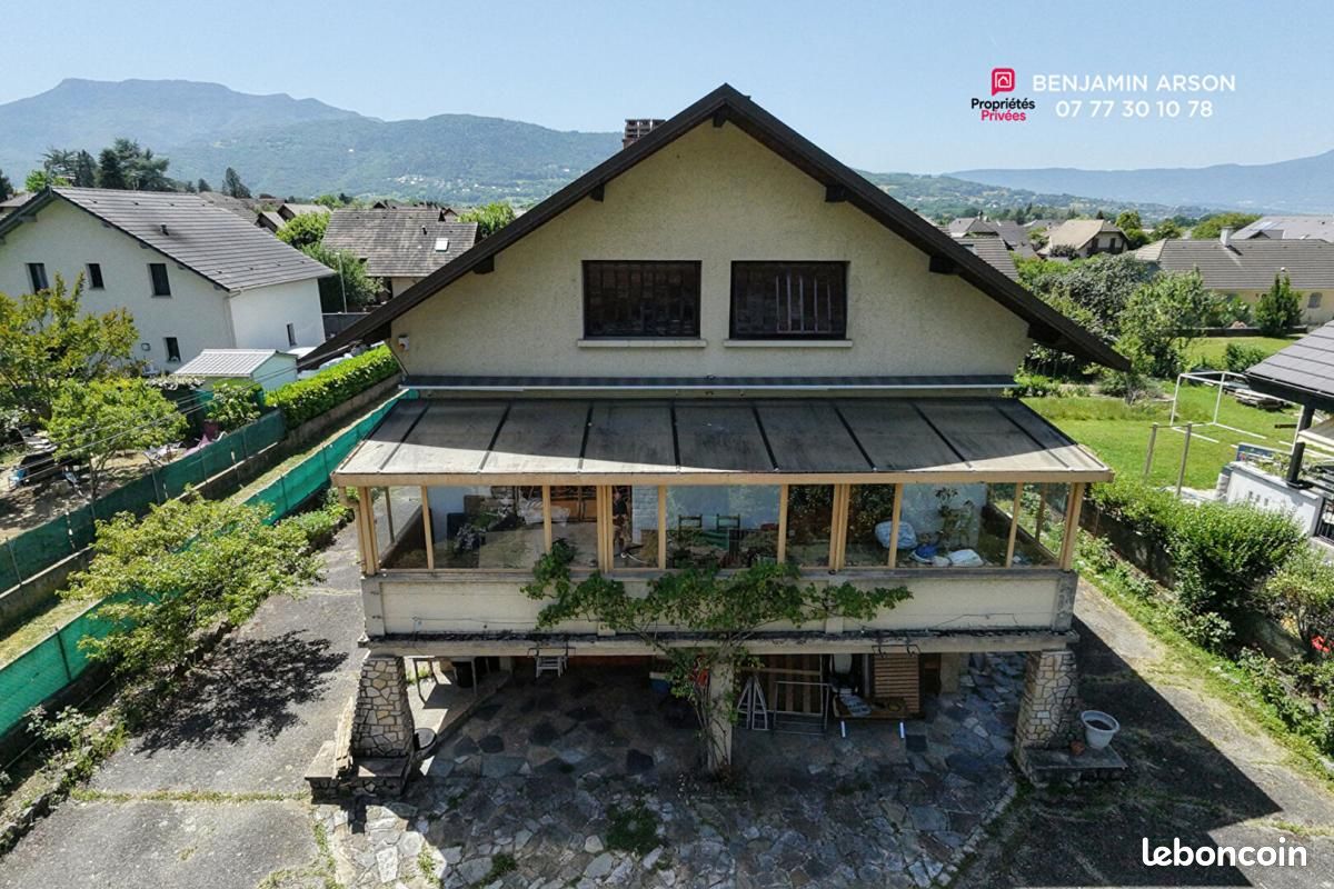 Maison 8 pièces 178 m² · à Challes-les-Eaux · 178 m² · 550 000 €