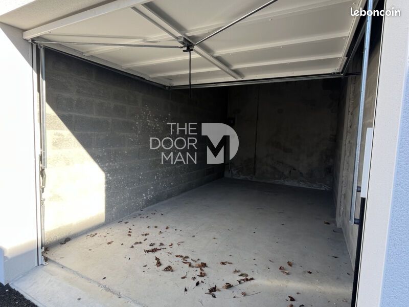 Parking La Montagne · 17 000 €