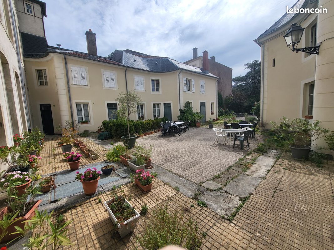 Appartement 4 pièces 100 m² · à Nancy · 100 m² · 1 200 €/mois
