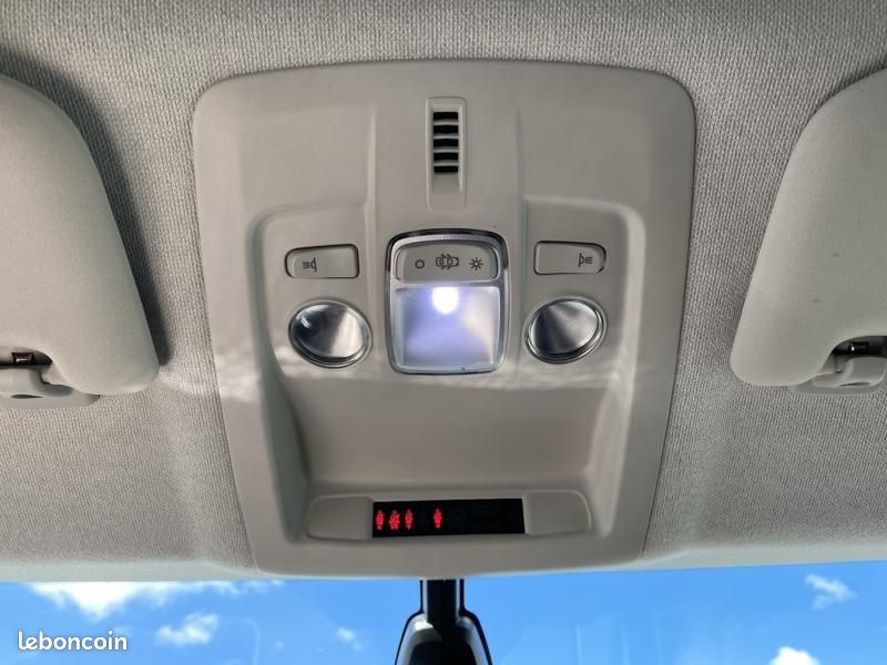 Citroen C4 Cactus PureTech 110ch S&S Shine E6.d (image 20)