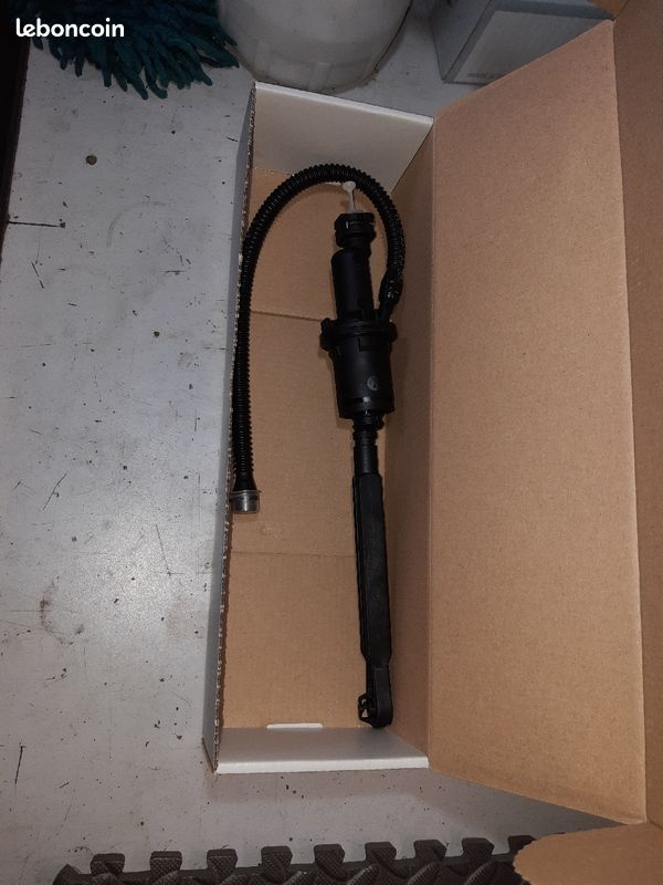 Émetteur embrayage 307 308 C4 NEUF Équipement auto