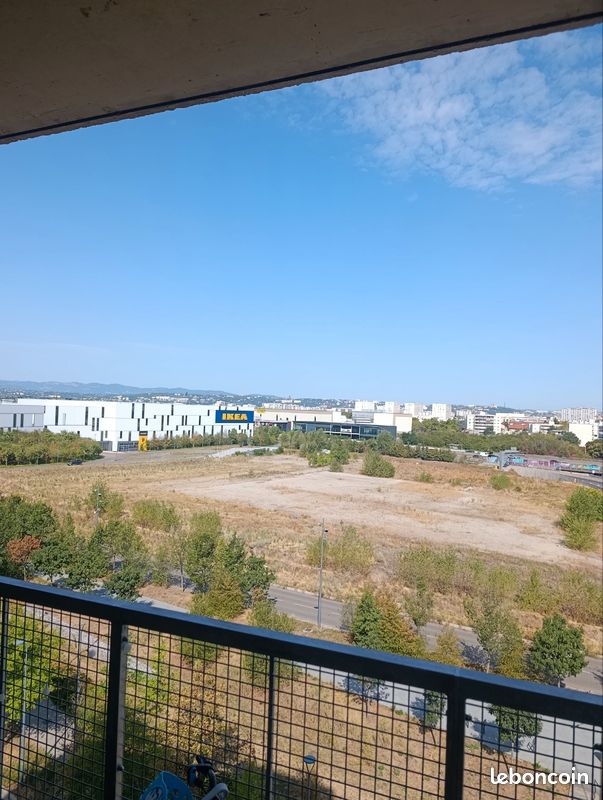 Appartement 3 pièces 70 m² · à Vénissieux · 70 m² · 1 200 €