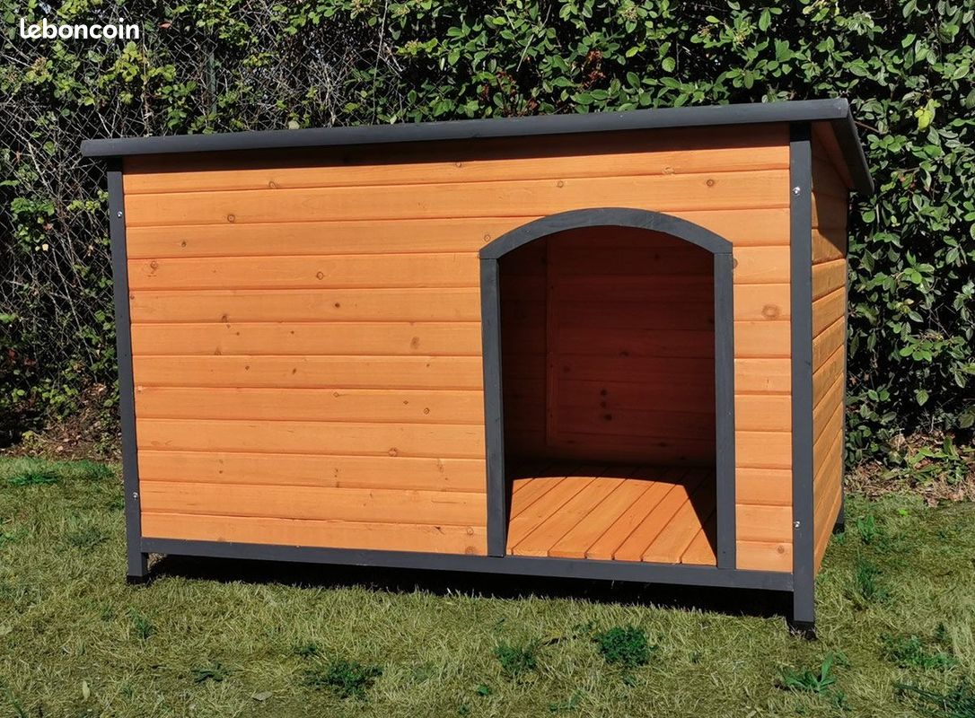 Niche XXL toit shingle noir grande niche bois avec toit shingle noir (image 1)