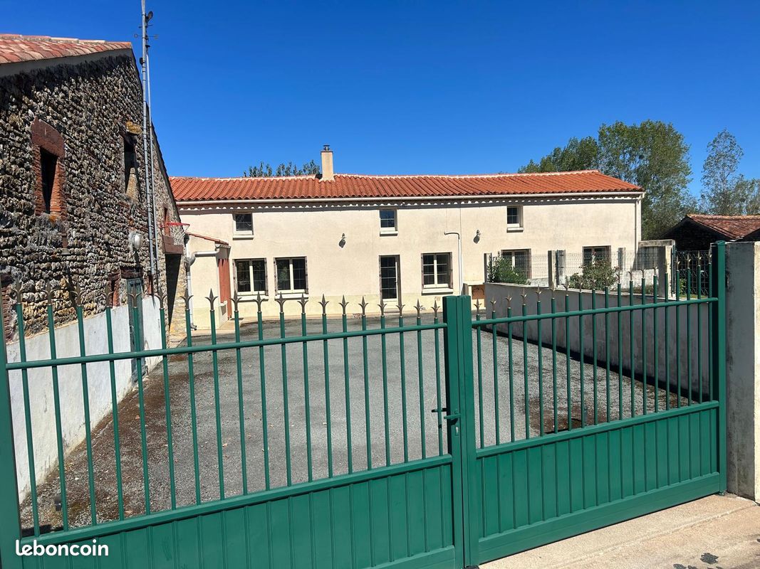 Maison 5 pièces 130 m² · à La Chapelle-Thémer · 130 m² · 190 000 €