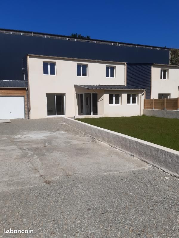 Maison 5 pièces 116 m² · à Plonéour-Lanvern · 116 m² · 840 €/mois